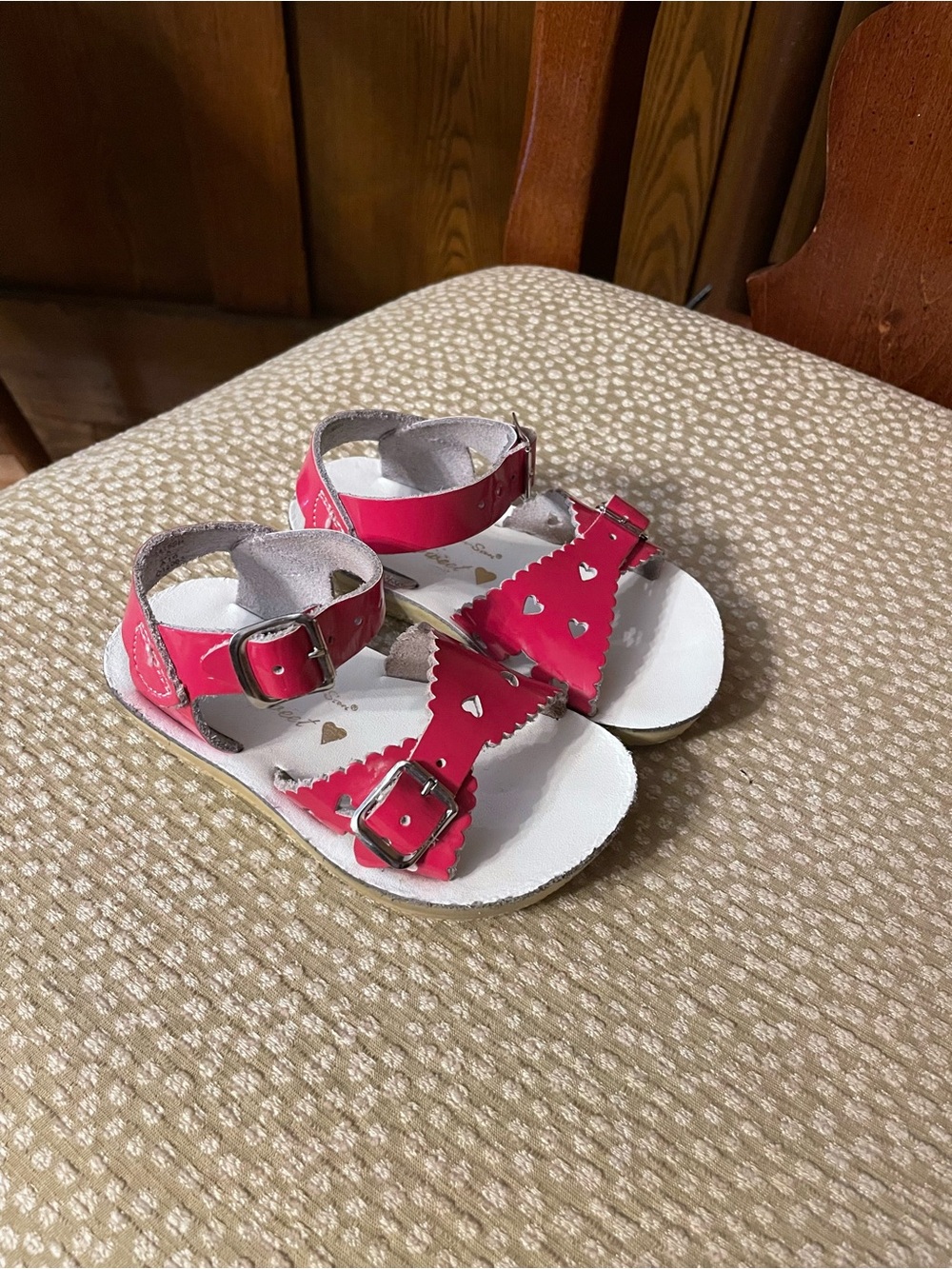 Girls' Pink Heart Detail Two-Buckle Sandals